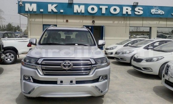 Buy Import Toyota Land Cruiser Other Car in Import - Dubai in Ali Sabieh Region Buy Import Toyota Land Cruiser Other Car in Import - Dubai in Ali Sabieh Region