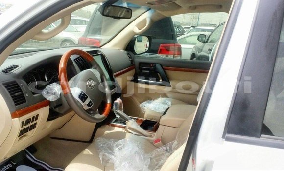 Buy Import Toyota Land Cruiser Other Car in Import - Dubai in Ali Sabieh Region Buy Import Toyota Land Cruiser Other Car in Import - Dubai in Ali Sabieh Region