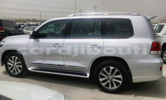 Buy Import Toyota Land Cruiser Other Car in Import - Dubai in Ali Sabieh Region Buy Import Toyota Land Cruiser Other Car in Import - Dubai in Ali Sabieh Region