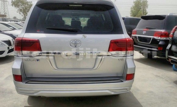 Buy Import Toyota Land Cruiser Other Car in Import - Dubai in Ali Sabieh Region Buy Import Toyota Land Cruiser Other Car in Import - Dubai in Ali Sabieh Region
