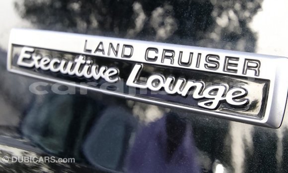 Acheter Import Voiture Toyota Land Cruiser Noir à Import - Dubai, Ali Sabieh Region Acheter Import Voiture Toyota Land Cruiser Noir à Import - Dubai, Ali Sabieh Region