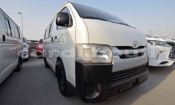 Buy Import Toyota Hiace White Car in Import - Dubai in Ali Sabieh Region Buy Import Toyota Hiace White Car in Import - Dubai in Ali Sabieh Region