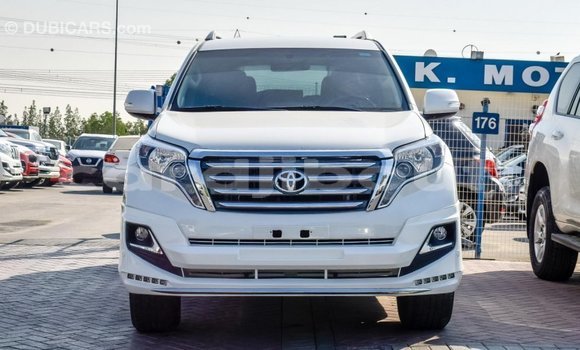 Acheter Import Voiture Toyota Prado Blanc à Import - Dubai, Ali Sabieh Region Acheter Import Voiture Toyota Prado Blanc à Import - Dubai, Ali Sabieh Region