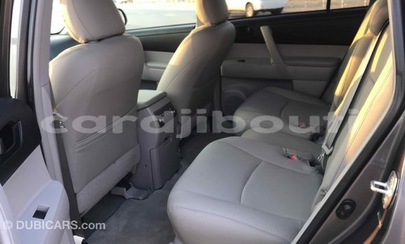 Buy Import Toyota Highlander Other Car in Import - Dubai in Ali Sabieh Region Buy Import Toyota Highlander Other Car in Import - Dubai in Ali Sabieh Region