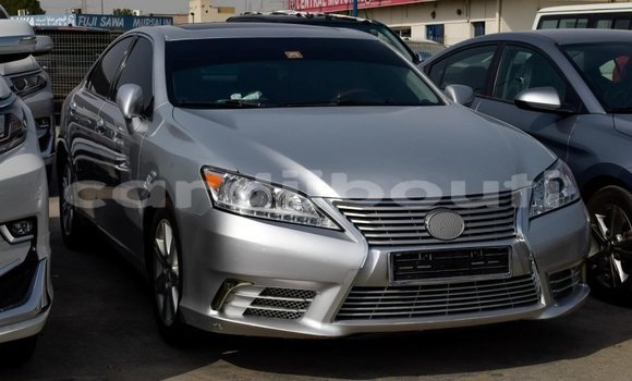 Buy Import Lexus ES Other Car in Import - Dubai in Ali Sabieh Region Buy Import Lexus ES Other Car in Import - Dubai in Ali Sabieh Region