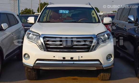 Acheter Import Voiture Toyota Prado Blanc à Import - Dubai, Ali Sabieh Region Acheter Import Voiture Toyota Prado Blanc à Import - Dubai, Ali Sabieh Region