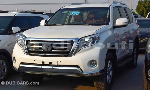 Acheter Import Voiture Toyota Prado Blanc à Import - Dubai, Ali Sabieh Region Acheter Import Voiture Toyota Prado Blanc à Import - Dubai, Ali Sabieh Region