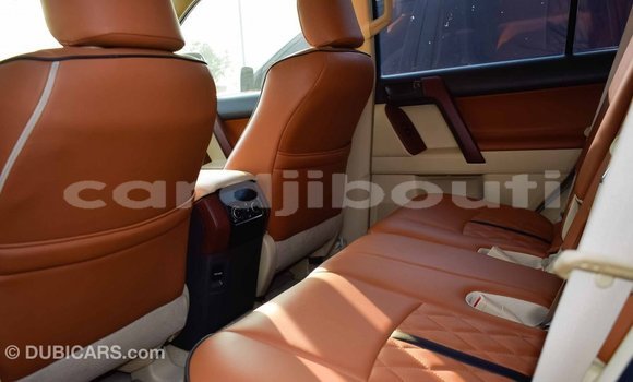 Buy Import Toyota Prado White Car in Import - Dubai in Ali Sabieh Region Buy Import Toyota Prado White Car in Import - Dubai in Ali Sabieh Region