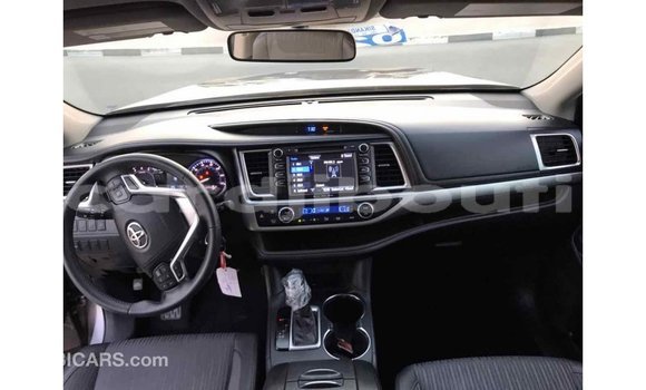 Buy Import Toyota Highlander Other Car in Import - Dubai in Ali Sabieh Region Buy Import Toyota Highlander Other Car in Import - Dubai in Ali Sabieh Region