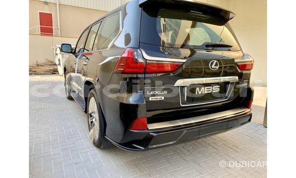 Acheter Import Voiture Lexus LX Noir à Import - Dubai, Ali Sabieh Region Acheter Import Voiture Lexus LX Noir à Import - Dubai, Ali Sabieh Region