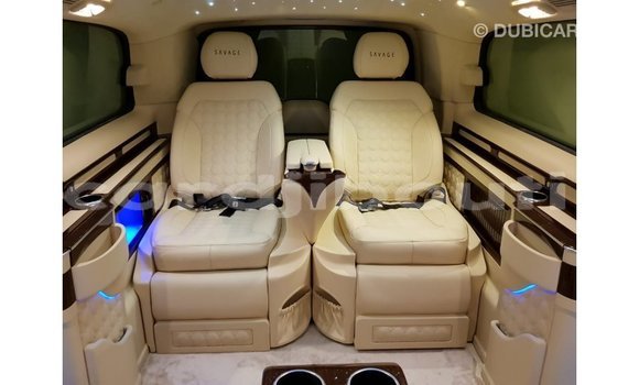 Acheter Import Voiture Mercedes-Benz 250 Noir à Import - Dubai, Ali Sabieh Region Acheter Import Voiture Mercedes-Benz 250 Noir à Import - Dubai, Ali Sabieh Region