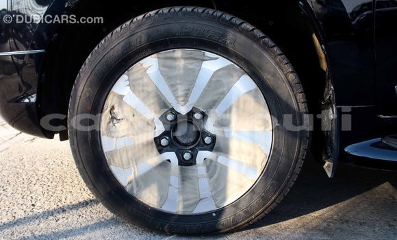 Acheter Import Voiture Toyota Land Cruiser Noir à Import - Dubai, Ali Sabieh Region Acheter Import Voiture Toyota Land Cruiser Noir à Import - Dubai, Ali Sabieh Region