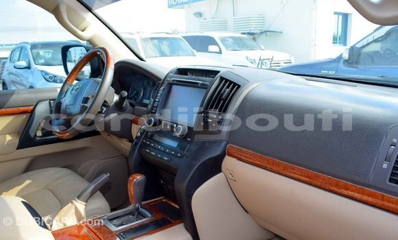 Buy Import Toyota Land Cruiser Black Car in Import - Dubai in Ali Sabieh Region Buy Import Toyota Land Cruiser Black Car in Import - Dubai in Ali Sabieh Region