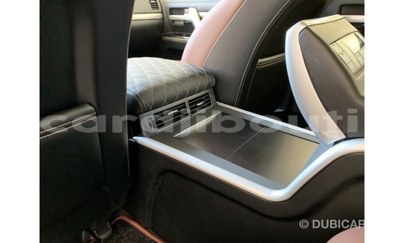 Acheter Import Voiture Toyota Land Cruiser Noir à Import - Dubai, Ali Sabieh Region Acheter Import Voiture Toyota Land Cruiser Noir à Import - Dubai, Ali Sabieh Region