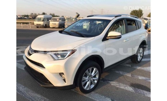 Buy Import Toyota 4Runner White Car in Import - Dubai in Ali Sabieh Region Buy Import Toyota 4Runner White Car in Import - Dubai in Ali Sabieh Region