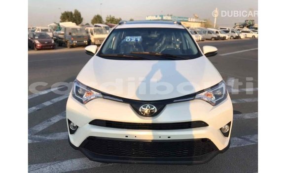 Buy Import Toyota 4Runner White Car in Import - Dubai in Ali Sabieh Region Buy Import Toyota 4Runner White Car in Import - Dubai in Ali Sabieh Region