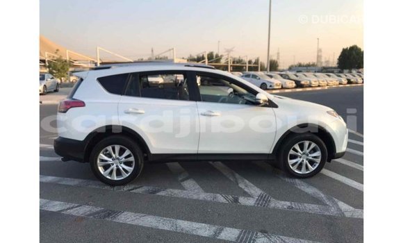 Buy Import Toyota 4Runner White Car in Import - Dubai in Ali Sabieh Region Buy Import Toyota 4Runner White Car in Import - Dubai in Ali Sabieh Region