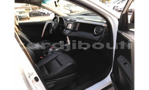 Buy Import Toyota 4Runner White Car in Import - Dubai in Ali Sabieh Region Buy Import Toyota 4Runner White Car in Import - Dubai in Ali Sabieh Region