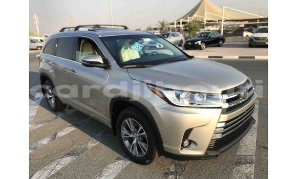 Buy Import Toyota Highlander Other Car in Import - Dubai in Ali Sabieh Region Buy Import Toyota Highlander Other Car in Import - Dubai in Ali Sabieh Region
