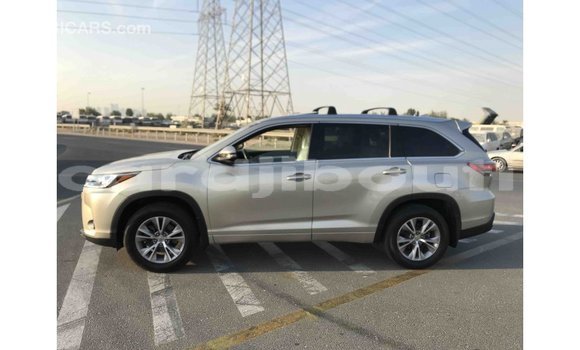 Buy Import Toyota Highlander Other Car in Import - Dubai in Ali Sabieh Region Buy Import Toyota Highlander Other Car in Import - Dubai in Ali Sabieh Region