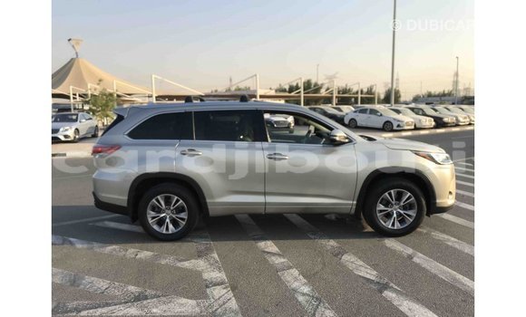 Buy Import Toyota Highlander Other Car in Import - Dubai in Ali Sabieh Region Buy Import Toyota Highlander Other Car in Import - Dubai in Ali Sabieh Region