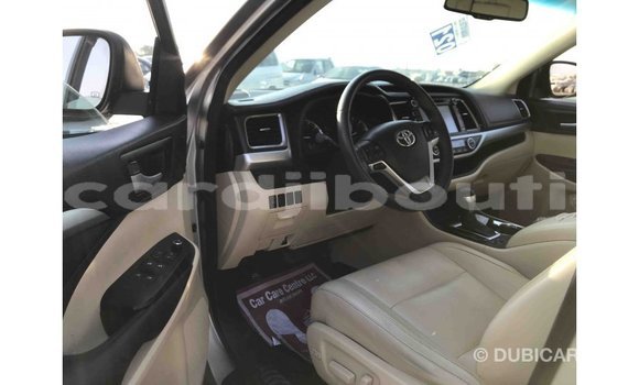 Buy Import Toyota Highlander Other Car in Import - Dubai in Ali Sabieh Region Buy Import Toyota Highlander Other Car in Import - Dubai in Ali Sabieh Region