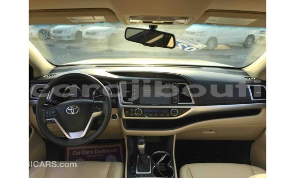 Buy Import Toyota Highlander Other Car in Import - Dubai in Ali Sabieh Region Buy Import Toyota Highlander Other Car in Import - Dubai in Ali Sabieh Region