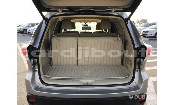 Buy Import Toyota Highlander Other Car in Import - Dubai in Ali Sabieh Region Buy Import Toyota Highlander Other Car in Import - Dubai in Ali Sabieh Region