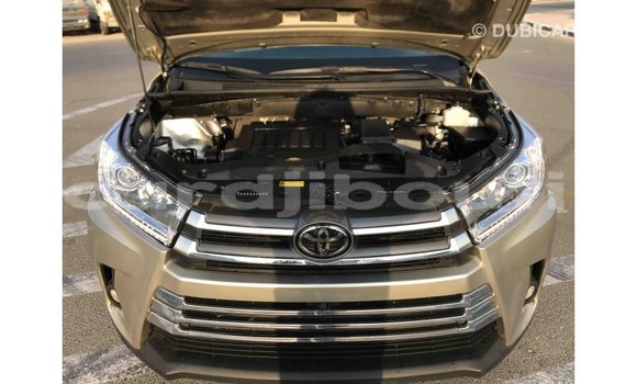 Buy Import Toyota Highlander Other Car in Import - Dubai in Ali Sabieh Region Buy Import Toyota Highlander Other Car in Import - Dubai in Ali Sabieh Region