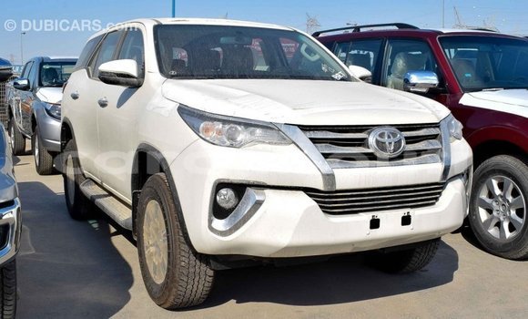 Buy Import Toyota Fortuner White Car in Import - Dubai in Ali Sabieh Region Buy Import Toyota Fortuner White Car in Import - Dubai in Ali Sabieh Region