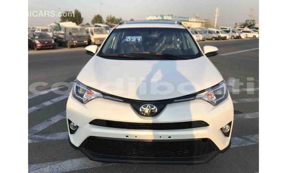 Buy Import Toyota 4Runner White Car in Import - Dubai in Ali Sabieh Region Buy Import Toyota 4Runner White Car in Import - Dubai in Ali Sabieh Region