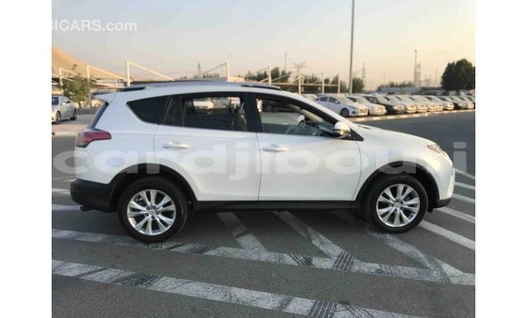 Buy Import Toyota 4Runner White Car in Import - Dubai in Ali Sabieh Region Buy Import Toyota 4Runner White Car in Import - Dubai in Ali Sabieh Region