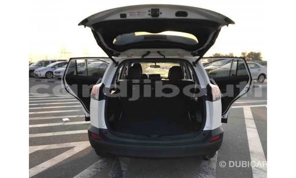 Buy Import Toyota 4Runner White Car in Import - Dubai in Ali Sabieh Region Buy Import Toyota 4Runner White Car in Import - Dubai in Ali Sabieh Region