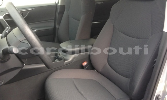 Acheter Occasion Voiture Toyota RAV4 Noir à Djibouti, Djibouti Region Acheter Occasion Voiture Toyota RAV4 Noir à Djibouti, Djibouti Region