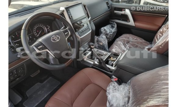 Acheter Import Voiture Toyota Land Cruiser Noir à Import - Dubai, Ali Sabieh Region Acheter Import Voiture Toyota Land Cruiser Noir à Import - Dubai, Ali Sabieh Region