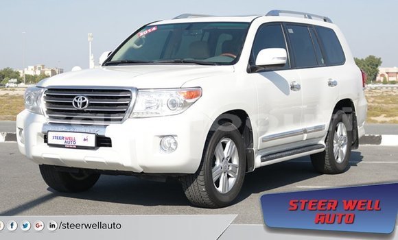 Acheter Import Voiture Toyota Land Cruiser Blanc à Import - Dubai, Ali Sabieh Region Acheter Import Voiture Toyota Land Cruiser Blanc à Import - Dubai, Ali Sabieh Region