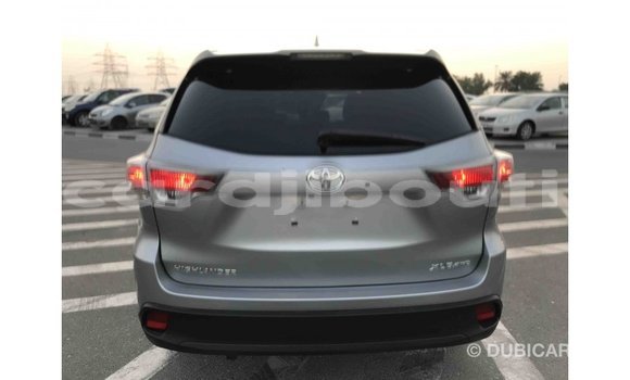 Buy Import Toyota Highlander Other Car in Import - Dubai in Ali Sabieh Region Buy Import Toyota Highlander Other Car in Import - Dubai in Ali Sabieh Region