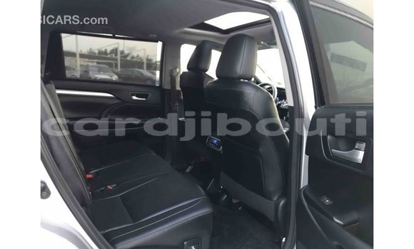 Buy Import Toyota Highlander Other Car in Import - Dubai in Ali Sabieh Region Buy Import Toyota Highlander Other Car in Import - Dubai in Ali Sabieh Region