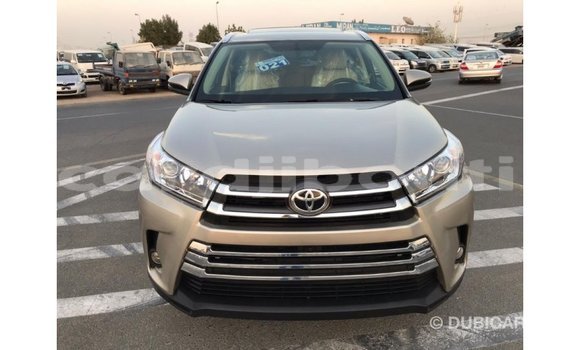 Buy Import Toyota Highlander Other Car in Import - Dubai in Ali Sabieh Region Buy Import Toyota Highlander Other Car in Import - Dubai in Ali Sabieh Region