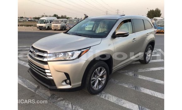 Buy Import Toyota Highlander Other Car in Import - Dubai in Ali Sabieh Region Buy Import Toyota Highlander Other Car in Import - Dubai in Ali Sabieh Region