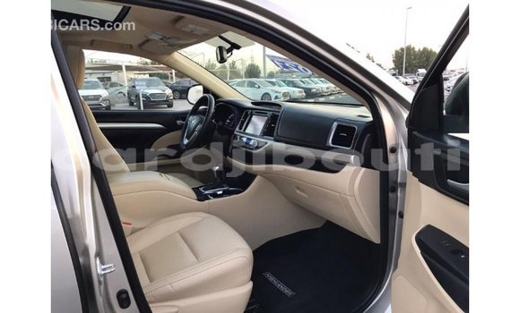 Buy Import Toyota Highlander Other Car in Import - Dubai in Ali Sabieh Region Buy Import Toyota Highlander Other Car in Import - Dubai in Ali Sabieh Region