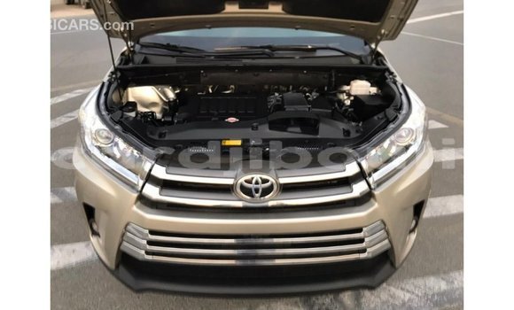 Buy Import Toyota Highlander Other Car in Import - Dubai in Ali Sabieh Region Buy Import Toyota Highlander Other Car in Import - Dubai in Ali Sabieh Region
