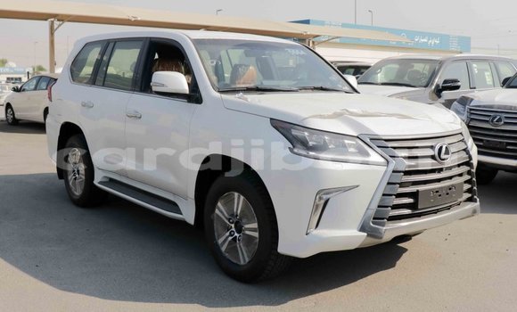 Acheter Import Voiture Lexus LX Blanc à Import - Dubai, Ali Sabieh Region Acheter Import Voiture Lexus LX Blanc à Import - Dubai, Ali Sabieh Region