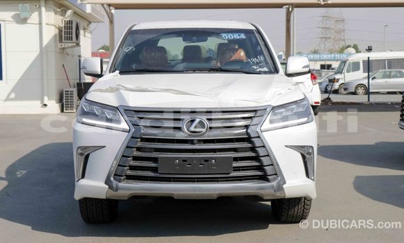 Acheter Import Voiture Lexus LX Blanc à Import - Dubai, Ali Sabieh Region Acheter Import Voiture Lexus LX Blanc à Import - Dubai, Ali Sabieh Region