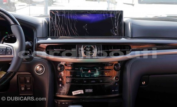 Acheter Import Voiture Lexus LX Blanc à Import - Dubai, Ali Sabieh Region Acheter Import Voiture Lexus LX Blanc à Import - Dubai, Ali Sabieh Region