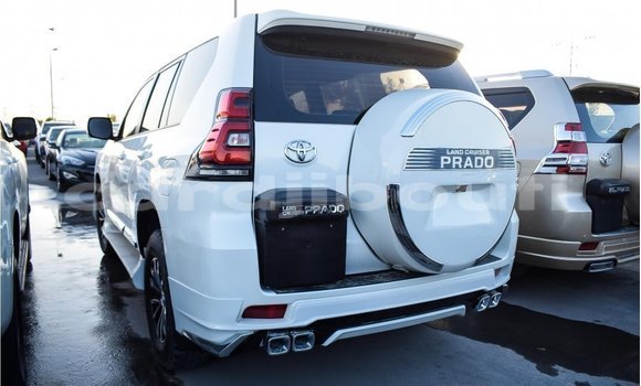 Buy Import Toyota Prado White Car in Import - Dubai in Ali Sabieh Region Buy Import Toyota Prado White Car in Import - Dubai in Ali Sabieh Region