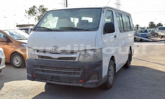 Buy Import Toyota Hiace White Car in Import - Dubai in Ali Sabieh Region Buy Import Toyota Hiace White Car in Import - Dubai in Ali Sabieh Region