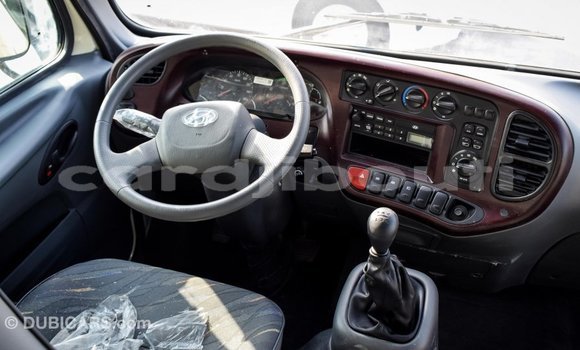 Buy Import Hyundai Accent Beige Car in Import - Dubai in Ali Sabieh Region Buy Import Hyundai Accent Beige Car in Import - Dubai in Ali Sabieh Region