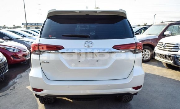 Buy Import Toyota Fortuner White Car in Import - Dubai in Ali Sabieh Region Buy Import Toyota Fortuner White Car in Import - Dubai in Ali Sabieh Region