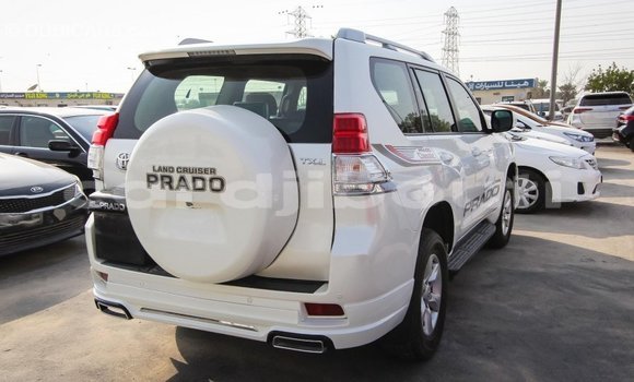 Acheter Import Voiture Toyota Prado Blanc à Import - Dubai, Ali Sabieh Region Acheter Import Voiture Toyota Prado Blanc à Import - Dubai, Ali Sabieh Region
